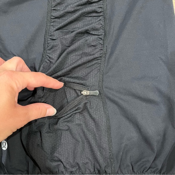 Lululemon Bra Top Athletic Workout Top Size 4 - Picture 7 of 10